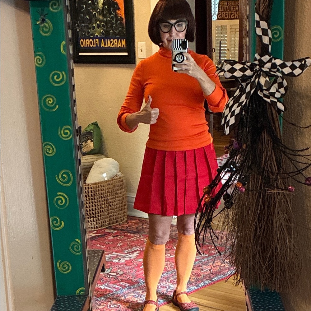 Velma Costume - Picture 2 of 2